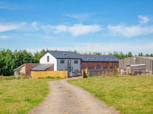 Old Highwood - Piglet Cottage