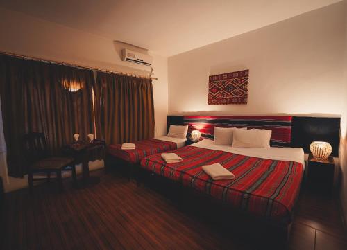 room detail thumbnail 1