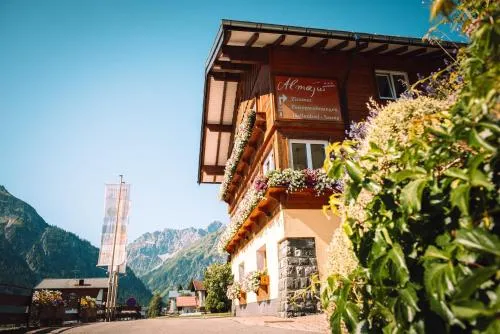 Ferienhotel Almajur in Mittelberg, Österreich