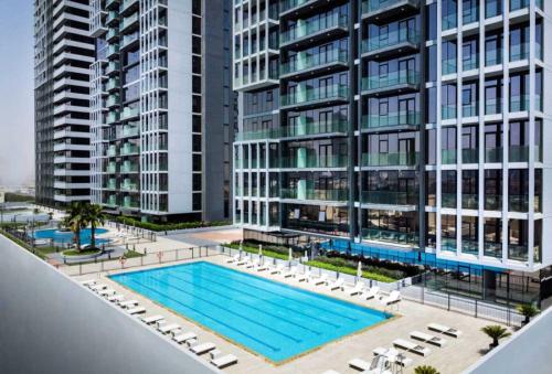 Elite LUX Holiday Homes - Luxury Studio in Bloom Towers JVC Dubai - image 10