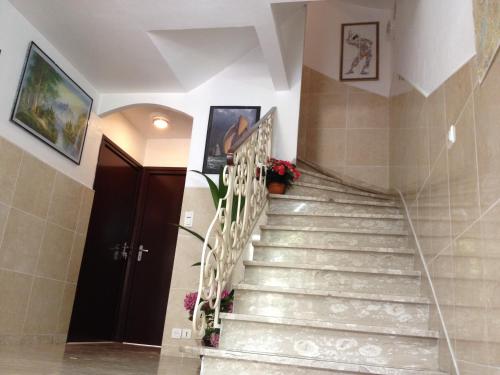 Hotel Paris Star - image 9