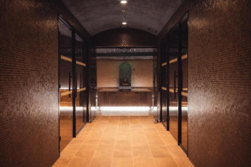 396465296 Lily Country Club