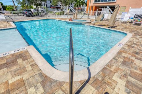 Madeira Bay Resort 509 – Madeira Beach, FL