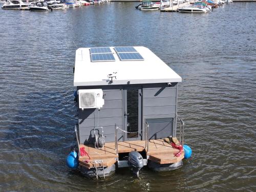 Houseboat Water Boy apartament pływający dom na wodzie łódź