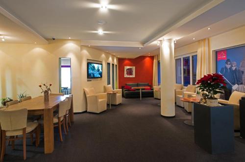 Hotel Simi - image 2