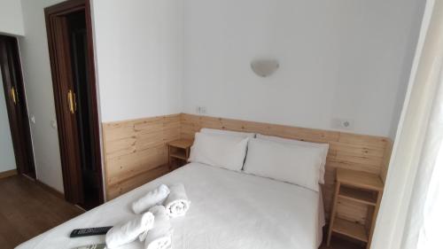 Hostal Aliste - image 12