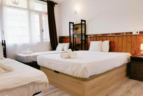 Barcelona CoronaHostal Room Type - Quadruple Room