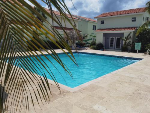 בריכת שחיה, Apartment Lagoon Ocean Resort in לגון