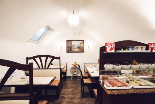 Hotel Domblick Garni - image 14
