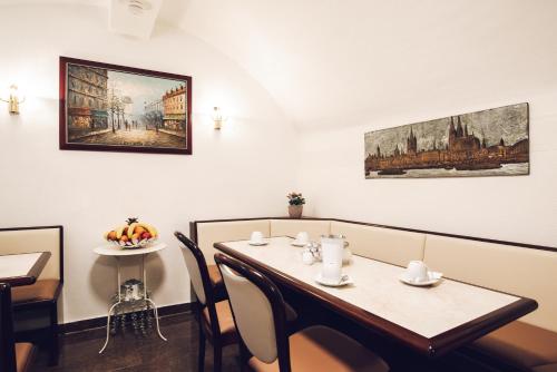 Hotel Domblick Garni - image 2