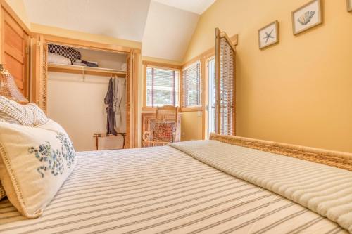 Barefoot Bungalow - Meredith Lodging - image 4