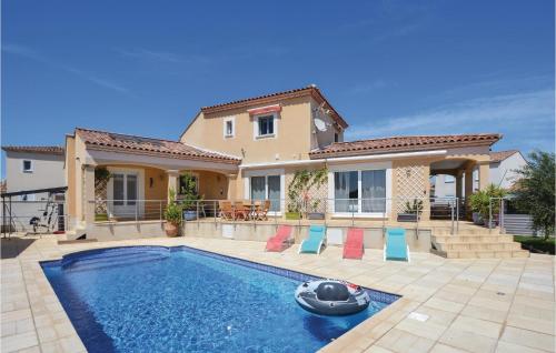 Nice Home In Saint-gilles With 5 Bedrooms, Swimming Pool And Heated Swimming Pool - Saint-Gilles