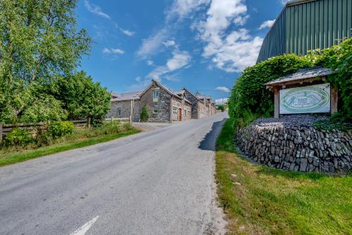 Ysgubor Uchaf - image 10