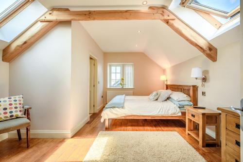 Ysgubor Isaf - main image