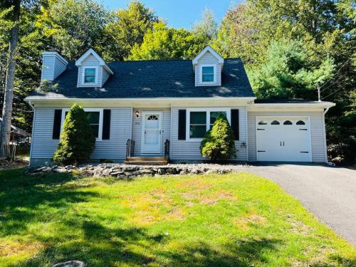 Pocono Mountain Lake View House with 4 Bedroom!