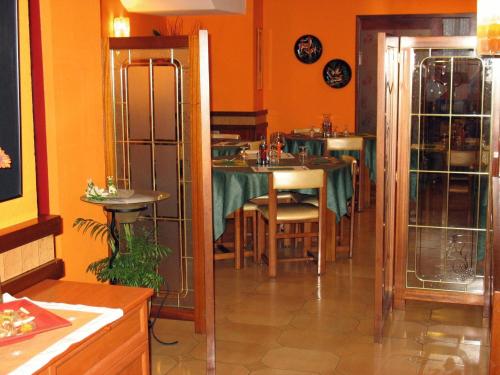  Hostal La Barretina, Pension in Figueres