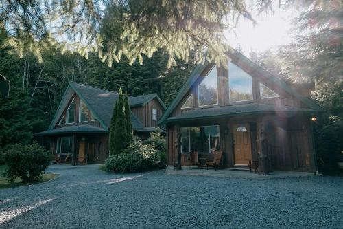 Wild Coast Wilderness Resort - Accommodation - Port Renfrew