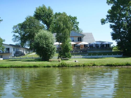 Villa-Meehr in Bantikow, Deutschland