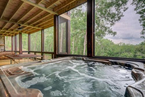 Grizzly Cabin