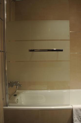 Family Room image 6