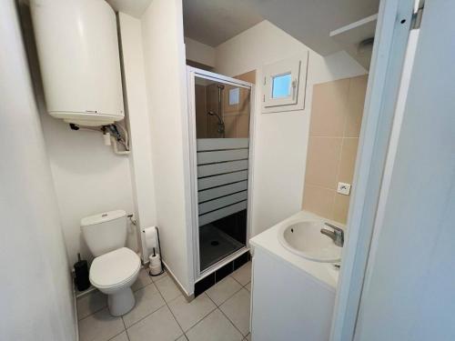 Studio le 2, Free Parking, Free WIFI, Transports