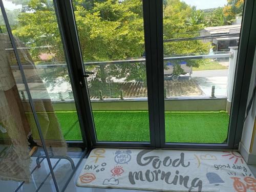 Terrazzo/balcone, HOMESTAY -NHÀ MẸ KHANG (HOMESTAY -NHA ME KHANG) in Distretto Cu Chi