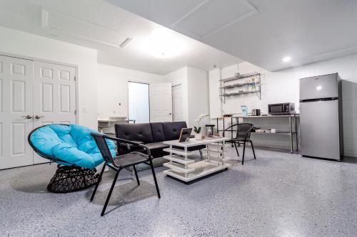 Konyha, Beautiful Fully Furnished 2-Bedroom Luxury Home in St Cloud (FL)