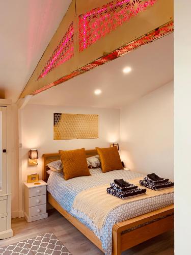 SHINE CHALET - UNIQUE & COMFORTABLE ACCOMMODATION in เรดดิทช์