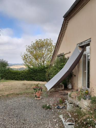 Kert, Chez Régis (Chez Regis) in Dunes