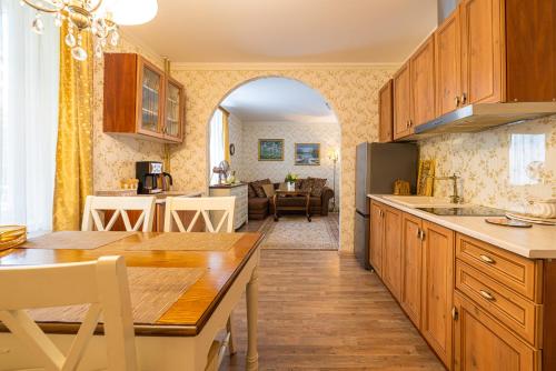 Kitchen, Videviku Villa Apartments in Uus Maailm