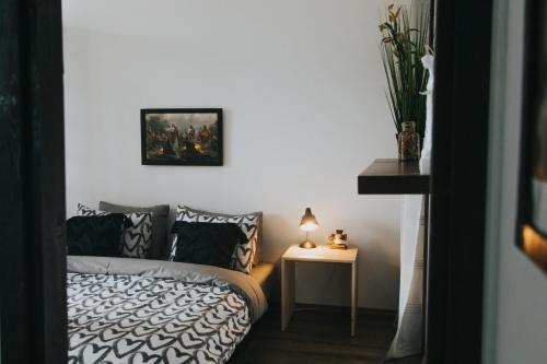 Anna Maria Medjugorje - image 8