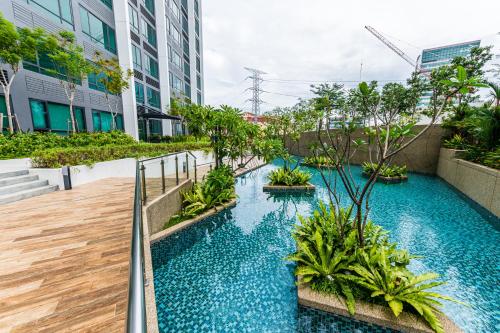 Sunway City View 3BR 2Bath Free 2 Carpark Netflix. - image 8