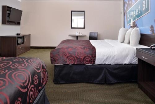 Americas Best Value Inn Hollywood - image 13