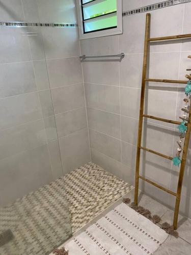Appartement Domi Caraibes confortable avec une piscine chauffee et securisee par un filet, une citer in Lamentin