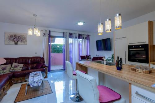  Magic holiday Apartment in Bale