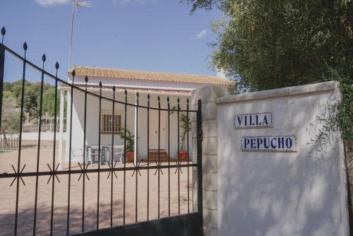  Casa con piscina de agua salada Villa Pepucho 2 in Almodóvar del Río