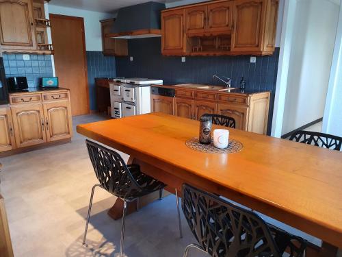 Konyha, Ô Valanvron - Appartement dans une ancienne ferme neuchâteloise (O Valanvron - Appartement dans une ancienne ferme neuchateloise) in La Chaux-de-Fonds
