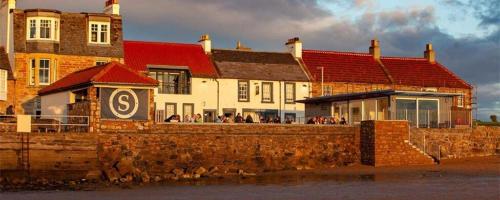 Restaurant, Number Twenty Six - 2 miles from Elie Beach - 15mins to St Andrews in Colinsburgh