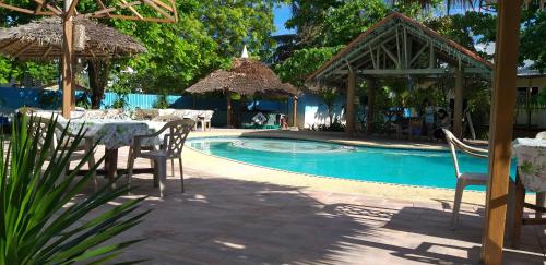 The Shark's Tail Dive Resort