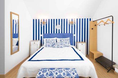 1 queen bed, 1 twin bed