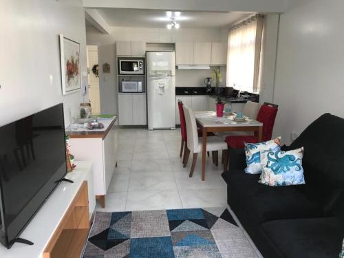 Casa completa próxima à UFSC CASA 2