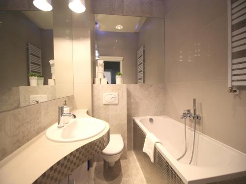 Happy ESTATE Apartments - Rynek, Wrocław (photo 4)