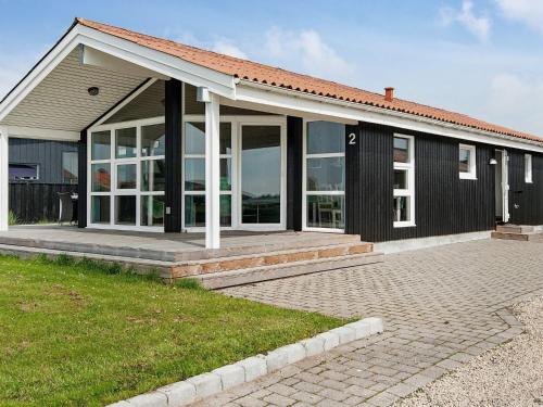 . Quaint Holiday Home in Ronde with Whirlpool