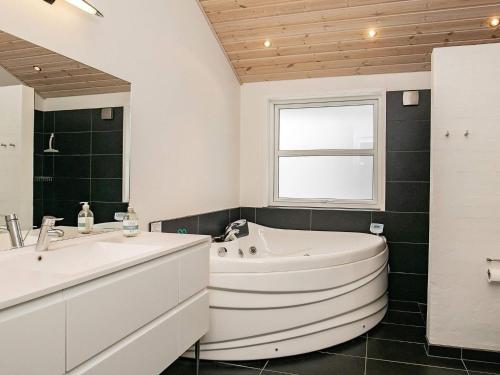 Holiday home Blokhus XLIX - image 9