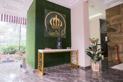 Facilities, King's Palace Medan RedPartner in Medan Polonia