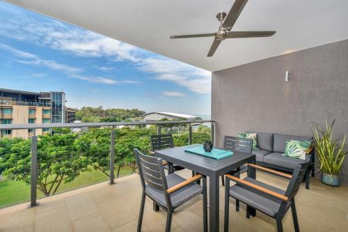 Absolute Waterfront - Tropical Oceania Amazing Precinct Views