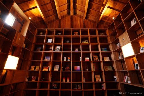 ＮＩＰＰＯＮＩＡ　播磨福崎　蔵書の館