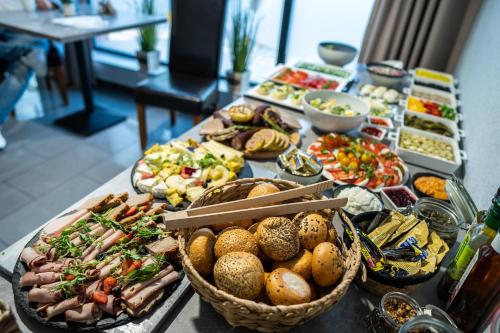 Seven Hotel Bytom - Katowice - image 11