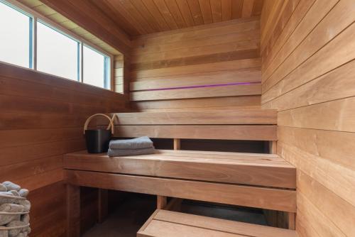 Sauna, Saunaga puhkemaja Spithamis, 250 meetrit merest! in Dirhami