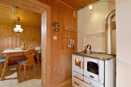 Lederer Häus'l, Ferienwohnungen (Lederer Haus'l, Ferienwohnungen) in Έλμο